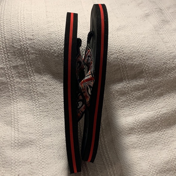 UGA GA Bulldogs Flip Flops - Picture 4 of 5